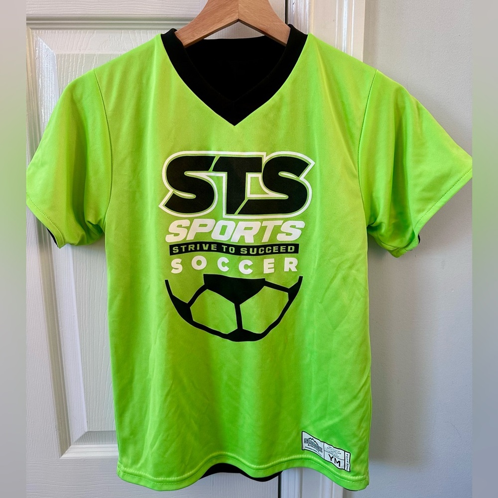 Youth Soccer Double Sided Jersey and Shorts Size M Neon green and black